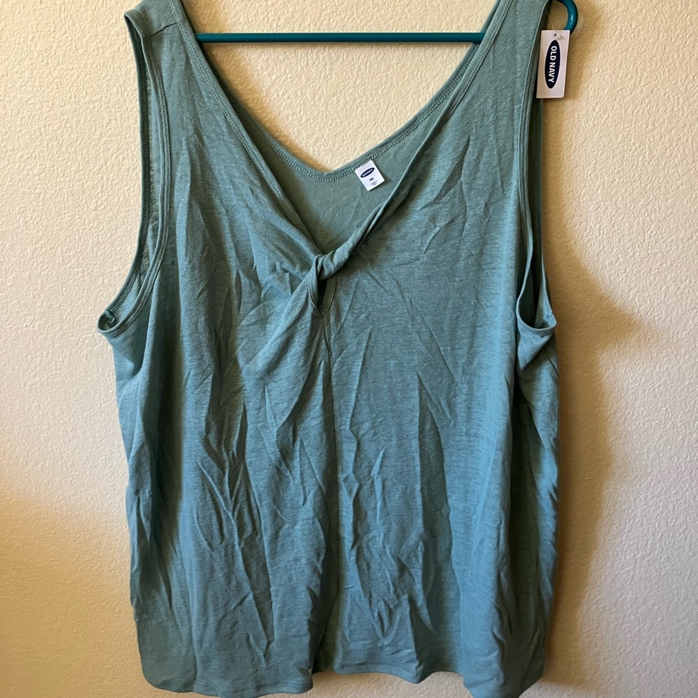 Old Navy Twist-Front v-neck tank top, XXL